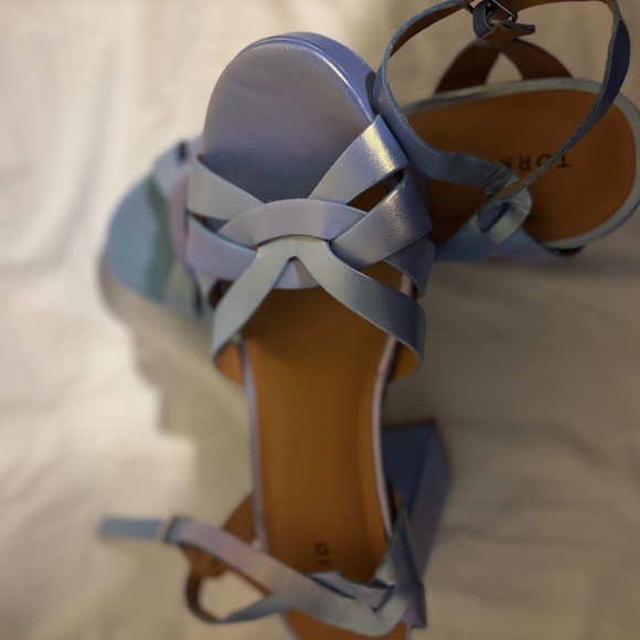 NWT Torrid Woman’s size 11 blue/purple iridescent chunky heel sandals - Picture 5 of 7